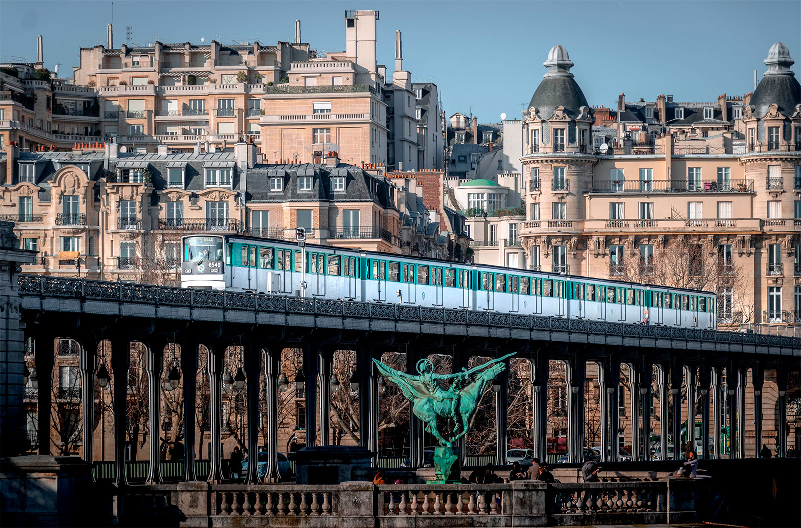 Your Detailed Guide to Paris Transport and Public Travel
