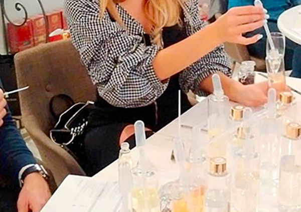 perfume creation workshop in Nice