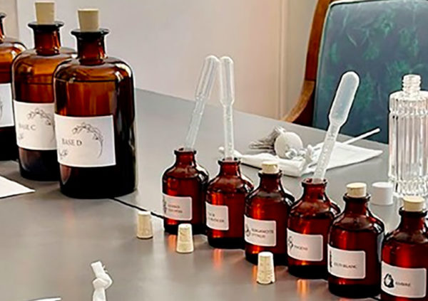 perfume creation workshop aix en provence