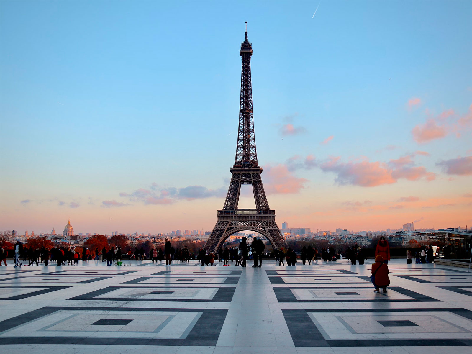 The Eiffel Tower: Paris's Economic and Touristic Landmark