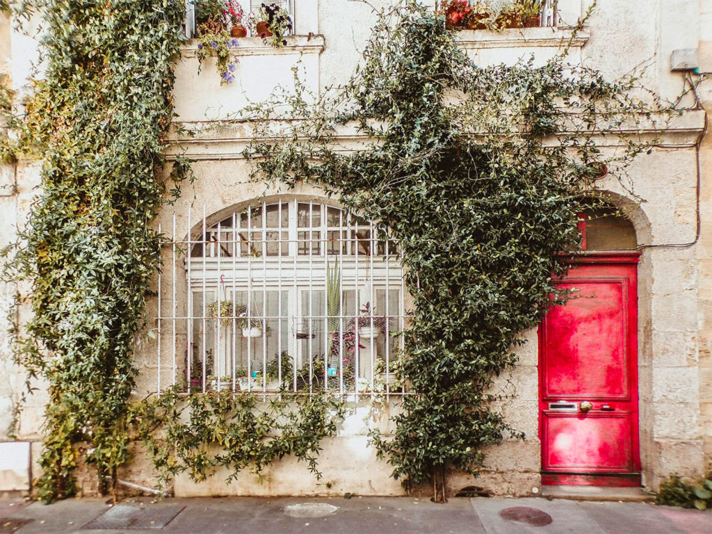The best hidden places to visit in Bordeaux that locals love but tourists often miss?
