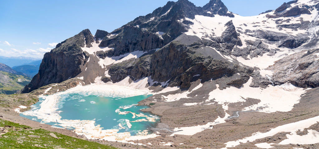 the best hikes in the french alps