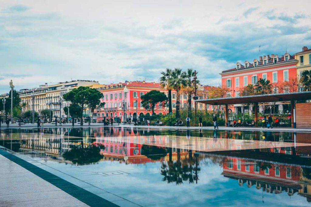 Getting Around in Nice: Public and Private Transport Options