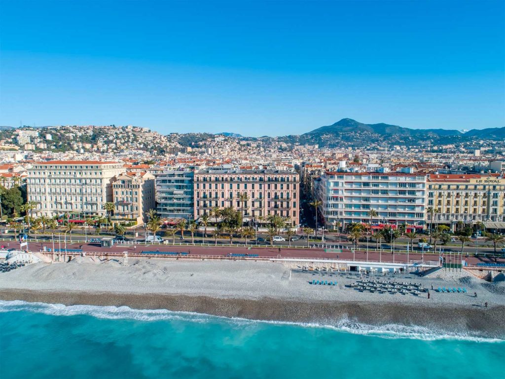 Getting Around in Nice: Public and Private Transport Options