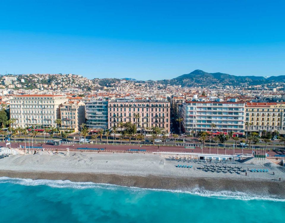 Getting Around in Nice: Public and Private Transport Options