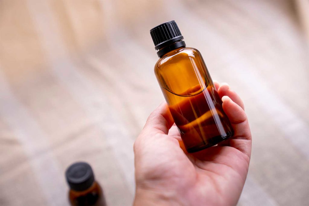 Perfumes: translating a memory into a coherent olfactory pyramid